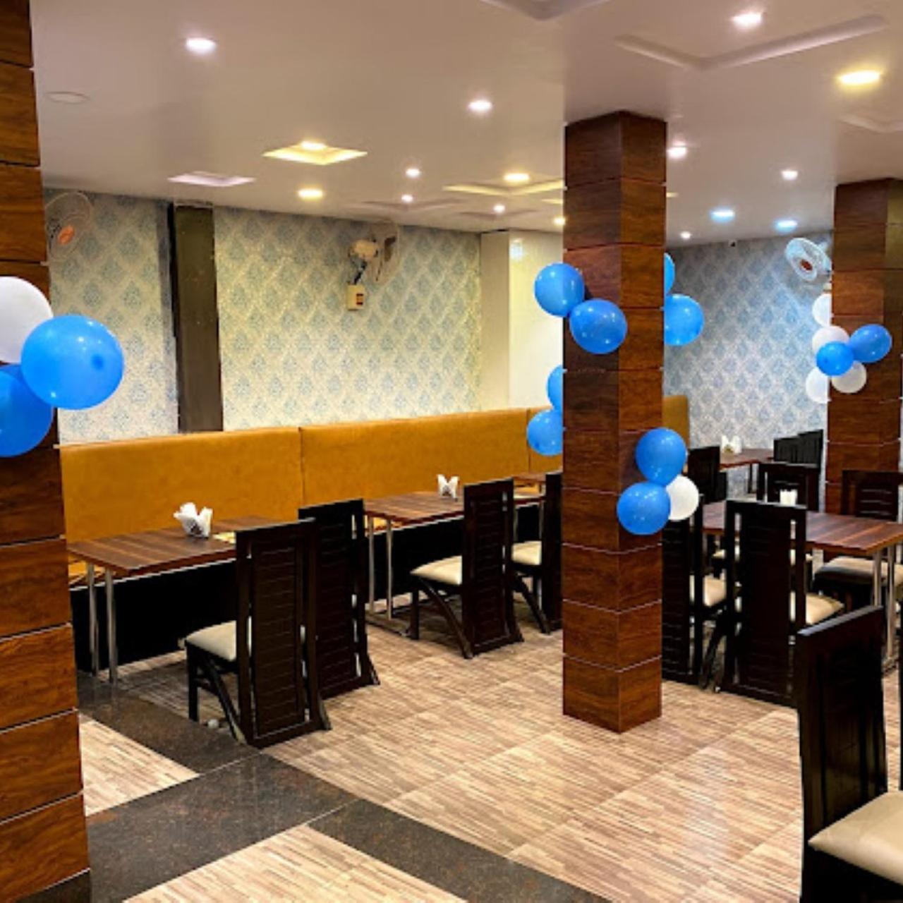 New Kumar Hotel & Banquet Lakhnau Kültér fotó